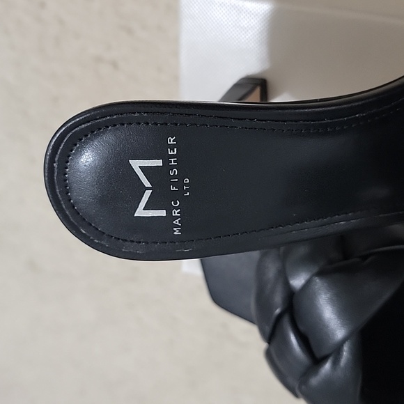 NWB Marc Fisher Ltd Digana woven black leather sandal - Picture 4 of 6